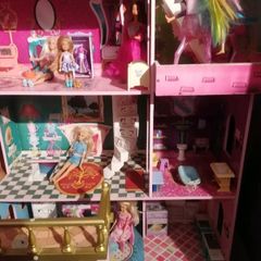 Doll houses