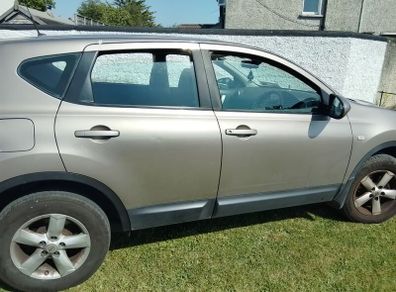 Nissan qashqai car