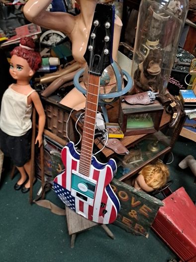 Guitar Cd/Radio Player