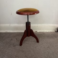 piano stool