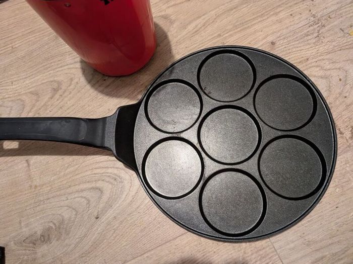 Popcorn machine, baking pan, mini pancake pan