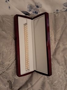Pearl bracelet