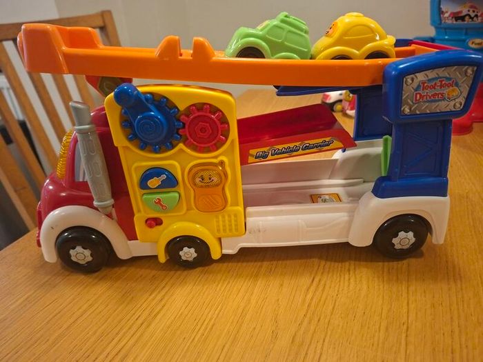 VTech TootToot Vehicle Carrier