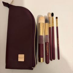Blank canvas make-up brush set