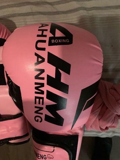 boxing gloves pink 10oz