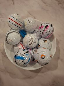 12 Premium Golf balls