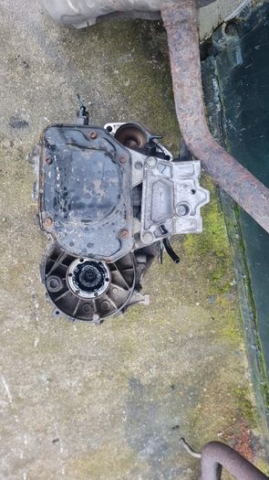 Volkswagon Golf Mk5 04-09 1.4 petrol Manual Gearbox 02t301103 @ OCG