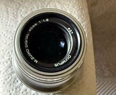 Olympus 45mm lens for micro 4/3