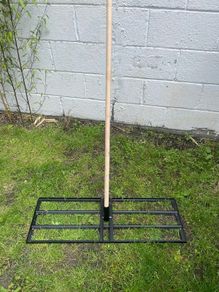 Leveler / rake for level your garden