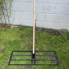Leveler / rake for level your garden