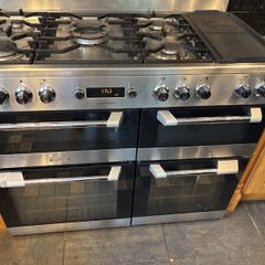 ove, hob and extractor fan