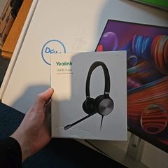 Noise Cancelling Headphones