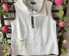 Bnwt white sleeveless top premiun brand Orly size medium 100% cotton