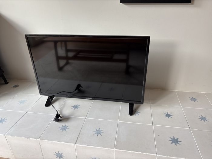 32 inch smart hd TV