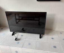 32 inch smart hd TV