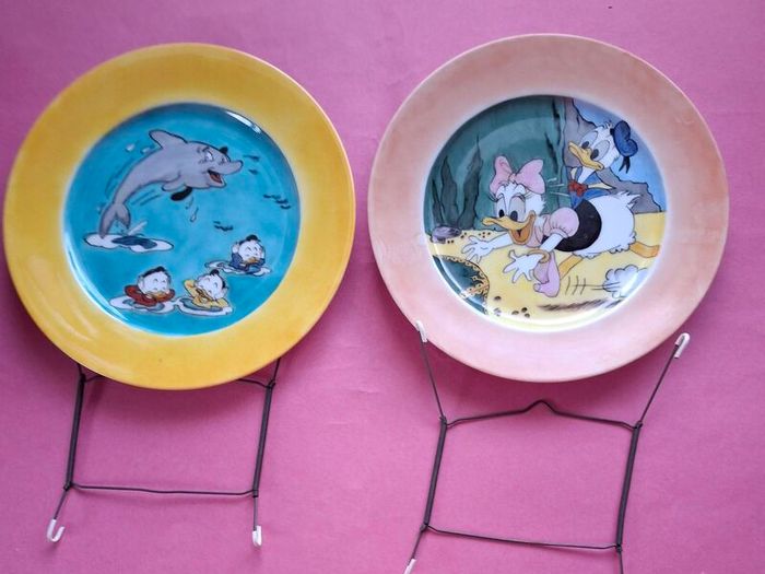 2 x Vintage ORIGINAL Hutschen Reuther Porcelain  Plates Walt Disney Cartoon  Animation  1972