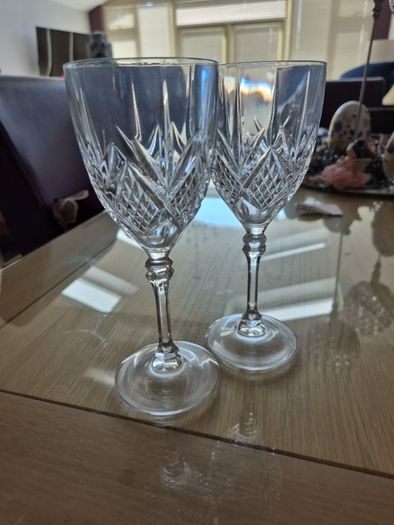 Wine glasses 2 Crystal Darques and 2 Galway glasses