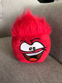 Club Penguin red puffle