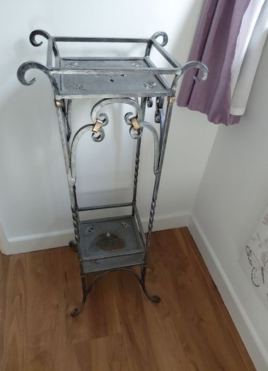 plant stand