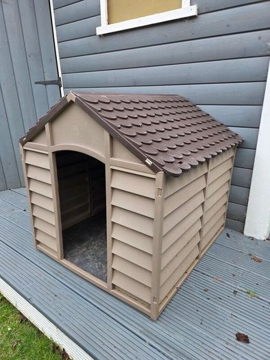 Dog kennel