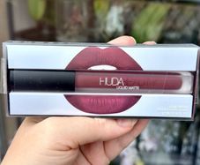 Huda Beauty Liquid Matte Lipstick - First Class - New & Sealed