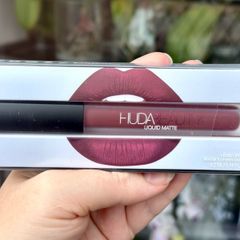 Huda Beauty Liquid Matte Lipstick - First Class - New & Sealed