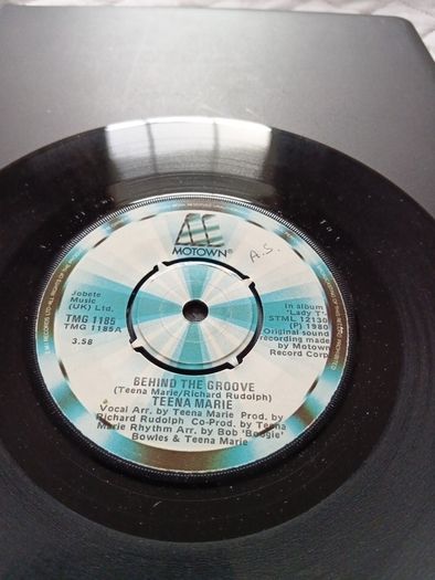 Behind the Groove 7"vinyl single Irish pressing Teena marie