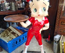 Vintage Large Betty Boop Roller Skate Server Statue with Tray in nice condition for age, Measurements are in the photos, A Beautiful display for Restaurants Pubs and Home,