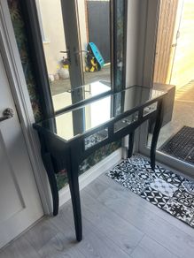 mirrored table