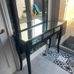 mirrored table