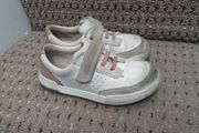 Girls shoes