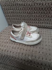 Girls shoes