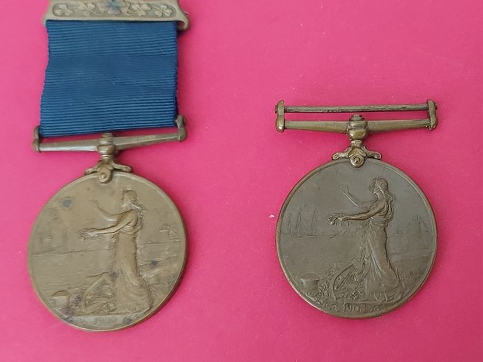 Royal Visit To Ireland 1900 And 1903 Pair Of  Medals