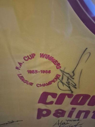 Rare Framed & Signed Liverpool FC jersey Retro Shirt  Autographed by Dalglish, Hansen & Whelan