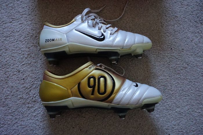 Football Boots Nike Air Zoom Total 90 III White/Gold (2004) Size 7UK SG