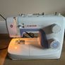 Singer sewing machine & bundle Image 9