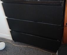 chest of drawers