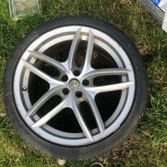 Alfa Romeo GT Monza 18 inch.alloys.No tyres