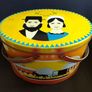 Amazing Collectable Large Oval Amish Patterned Tin Picnic Box with Handles, Very Rare to Find in Ireland - Funky Picnic Time! Props for Stage and Screen! Image 3