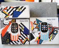 Nokia 3310 3G Unlocked Dual SIM Phone Bluetooth Flashlight.