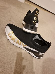 Dkny womens sneakers size 8
