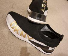 Dkny womens sneakers size 8