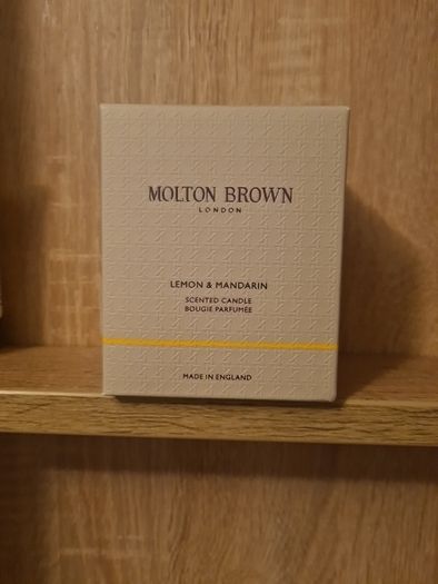 Molton Brown Lemon & Mandarin Scented Candle