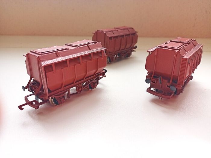Model  Railway Magnesite Ore Wagons