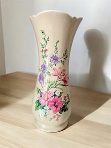 Beautiful Floral Vase 22cm