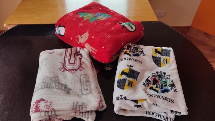3 x Fleece Blankets Festive Christmas Harry Potter Hogwarts