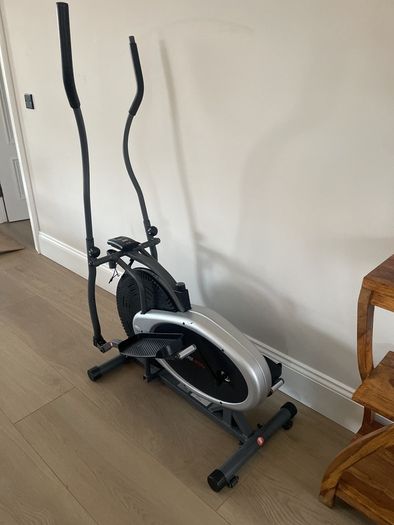Cross trainer