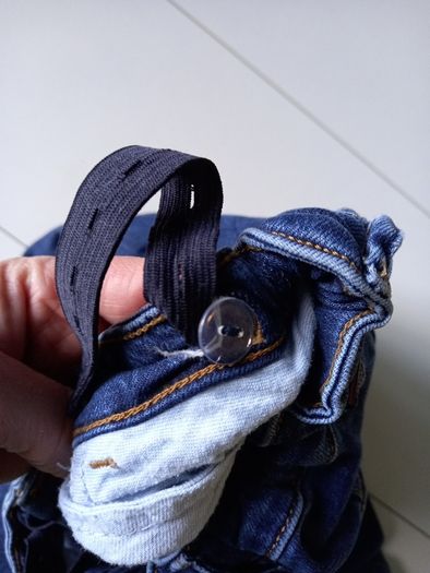 Girls jumper and jeans