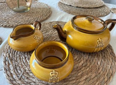 Vintage Davison Newman & Co Boston Tea Party 3-Piece Teapot Set