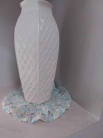 Beleek Country Trellis Vase